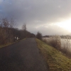 Dammweg der Aare entlang bei Schinznach-Bad