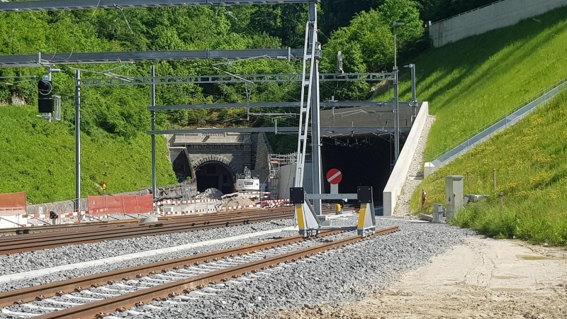 altes und neues Tunnelportal