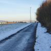 Resten von Schnee an schattigen Stellen