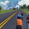 Langgestrecktes Feld in der Abfahrt vom Zwift KOM Langgestrecktes Feld in der Abfahrt vom Zwift KOM
