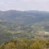 Vom Aussichtspunkt Richtung Stausee und Hinterland