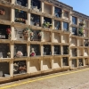 Urnenwand im Friedhof von Cambrils