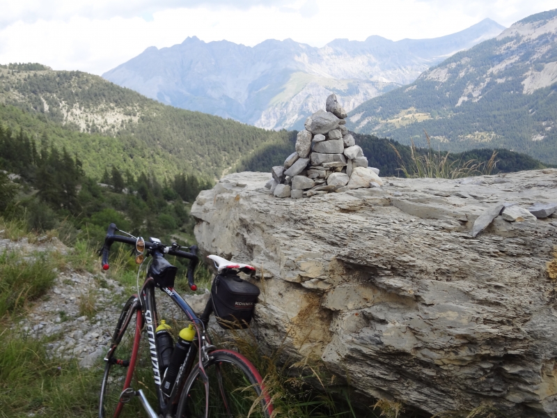 Mittagspause in der Auffahrt zu Col des Champs