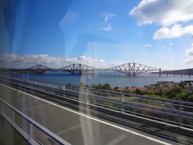 Eisenbahnbrücke vor Edinburgh
