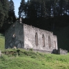 Verfallene Kirche? Kurz nach Casaccia im Bergell