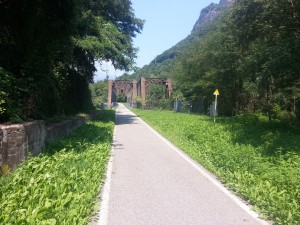 Doppel-Eisenbahnbrücke der ehemaligen Brennerbahn