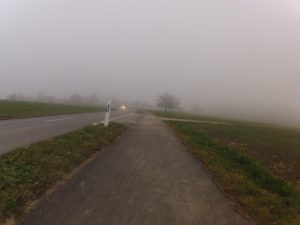 Durch den Nebel über dem Seetal