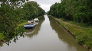 Kanal und Boote