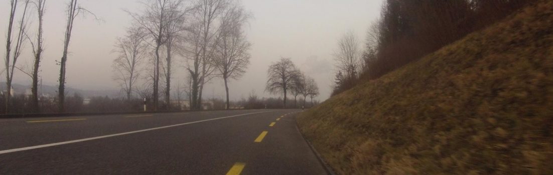 Dem Rhein entlang aufwärts