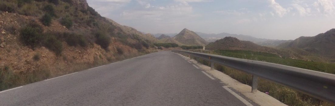 Nach Aguilas hinunter