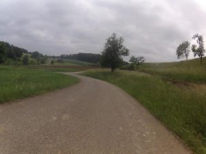 Nach Kirchbözberg hinunter