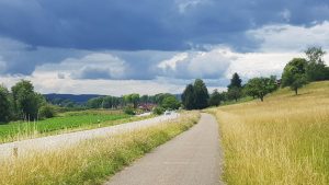 Schwarze Wolken über Döttingen