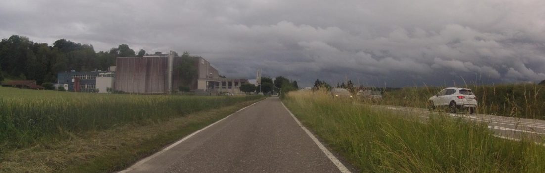 Wasserschloss und Birrfeld