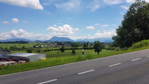 Blick zur Rigi, während der Fahrt vom Seetal ins Wynatal