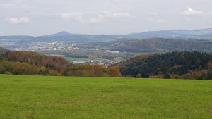 Blick von der Linner Linde ins Aaretal