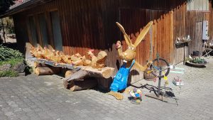 Eierfärben am Fliessband