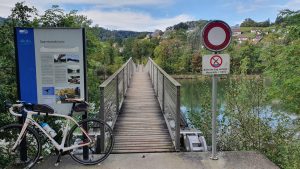 Spannbandbrücke über die Aare