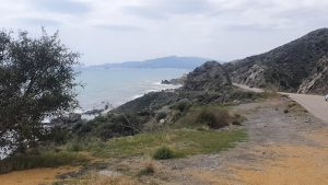 Küstenstrasse dem Meer entlang