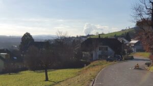 Aaretal hinauf, bis zur Dampffahne von Gösgen