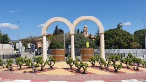 Strassenkreisel in Vinyols i els Arcs